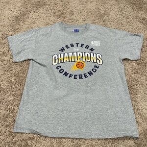 NBA Men’s gray T-Shirt Size YM